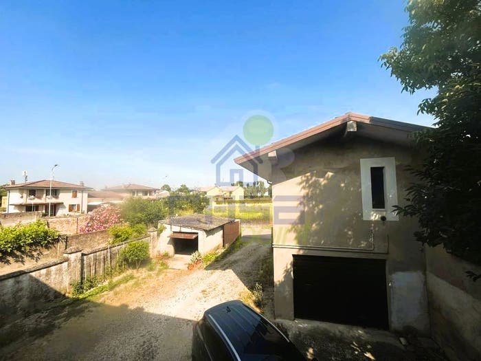 Appartamento quadrilocale in vendita in Vicolo Oca Bertana, Centro, Redondesco