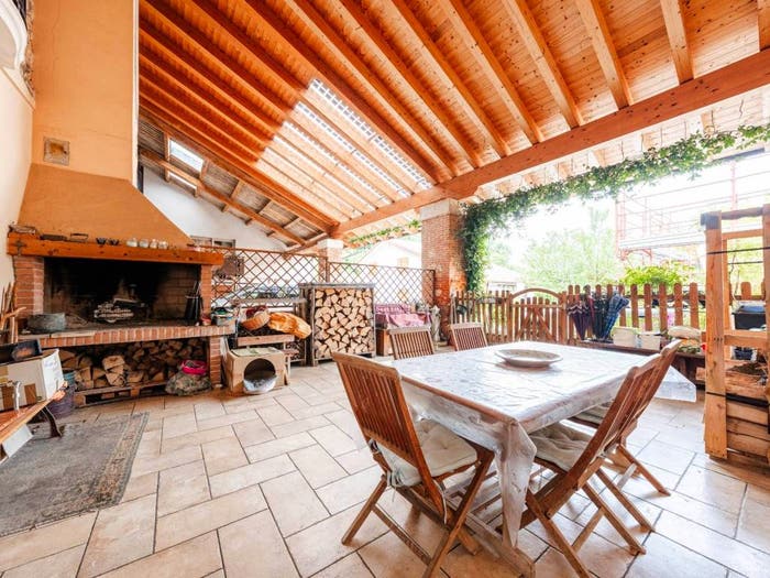 Casa con 6 locali in vendita in Via Callecurta, Centro, Monteviale