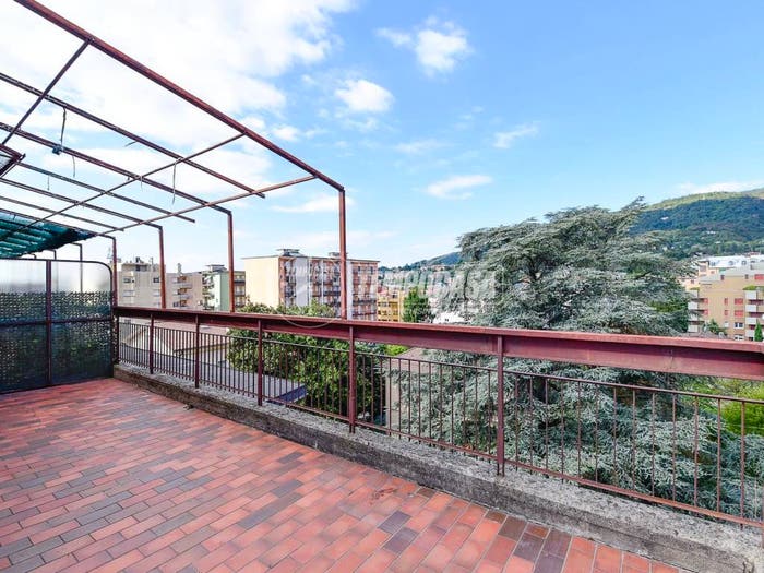 Appartamento trilocale in vendita in Via Dante, Centro, Erba