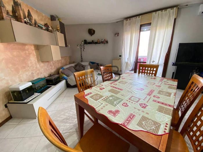 Appartamento con 5 locali in vendita in Via Gino Menconi, Avenza, Carrara