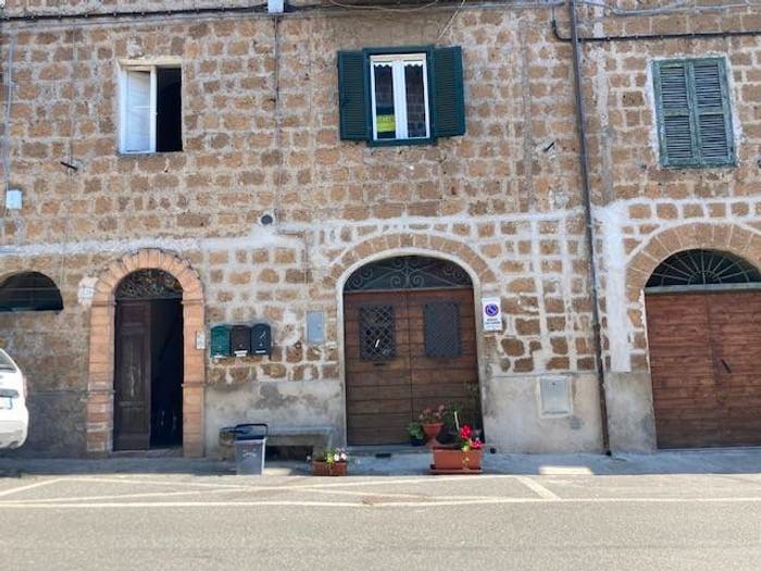 Appartamento trilocale in vendita in Via del Bagnolo, Vejano