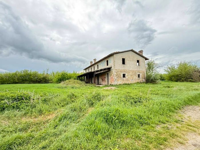 Casa con 6 locali in vendita in Frazione Tordandrea, Tordandrea Castelnuovo, Assisi