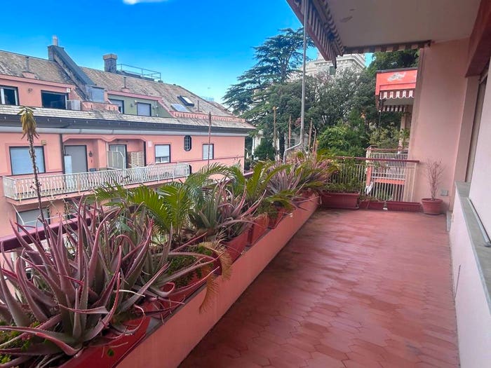 Appartamento con 5 locali in vendita in Via Zara, Albaro, Genova
