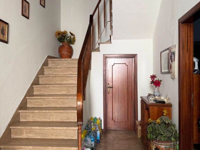Casa con 6 locali in vendita in Via Clemenza Ninci, Galciana, Prato