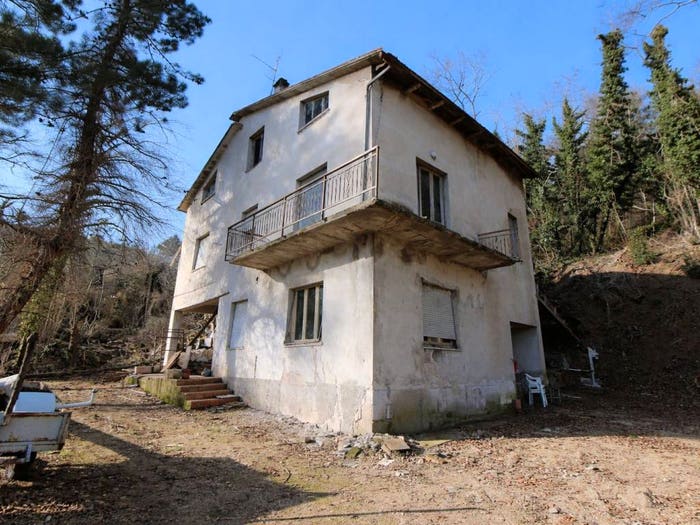 Casa con 6 locali in vendita in Maiolati Spontini