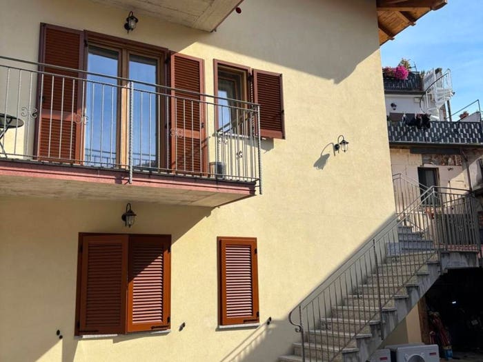 Appartamento trilocale in vendita in Via Solferino, Caronno Varesino