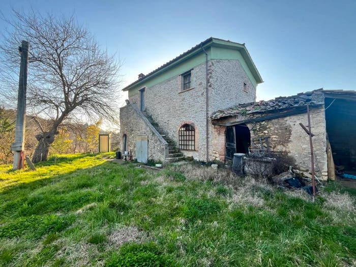 Casa quadrilocale in vendita in Strada Provinciale Vasanellese, Orte