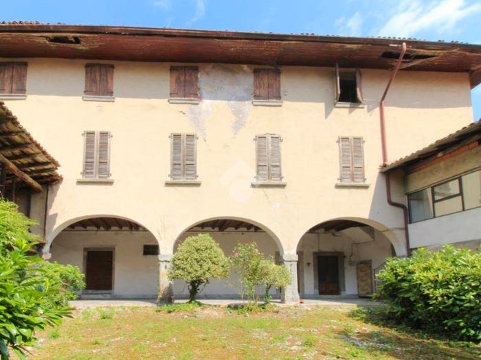 Casa con 6 locali in vendita in Via G Marconi, Barghe