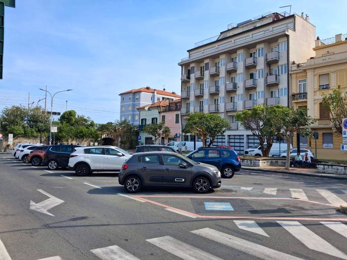 Appartamento trilocale in vendita in Piazza della Libertà, Borghetto Santo Spirito