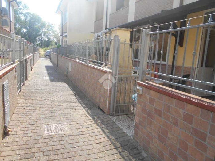 Appartamento trilocale in vendita in Via Carini, Porto Garibaldi, Comacchio