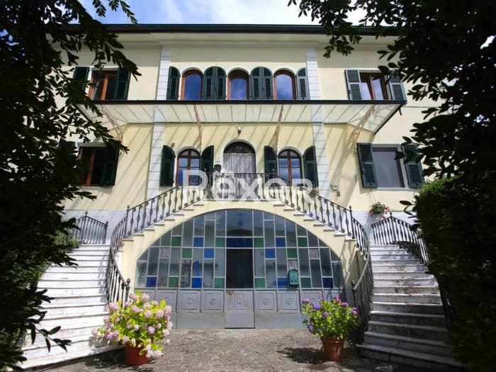 Casa con 6 locali in vendita in Via de Terry, Tornolo