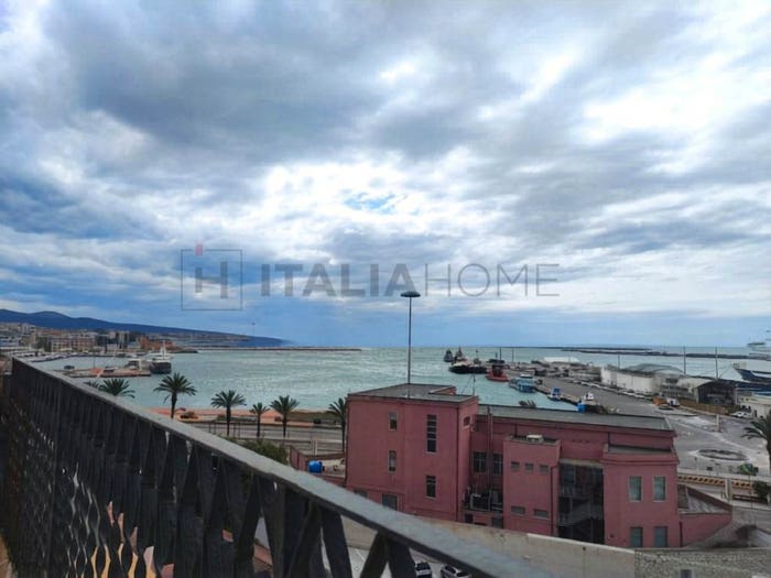 Appartamento trilocale in vendita in Viale La Plaia, La Plaia, Cagliari