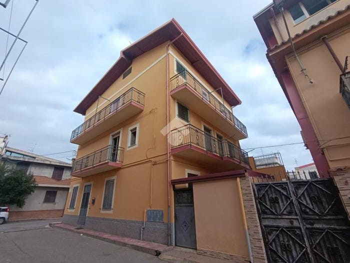Appartamento trilocale in vendita in Via Cosenza, Centro, Botricello