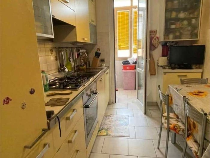 Appartamento quadrilocale in vendita in Via Bertoloni, Avenza, Carrara