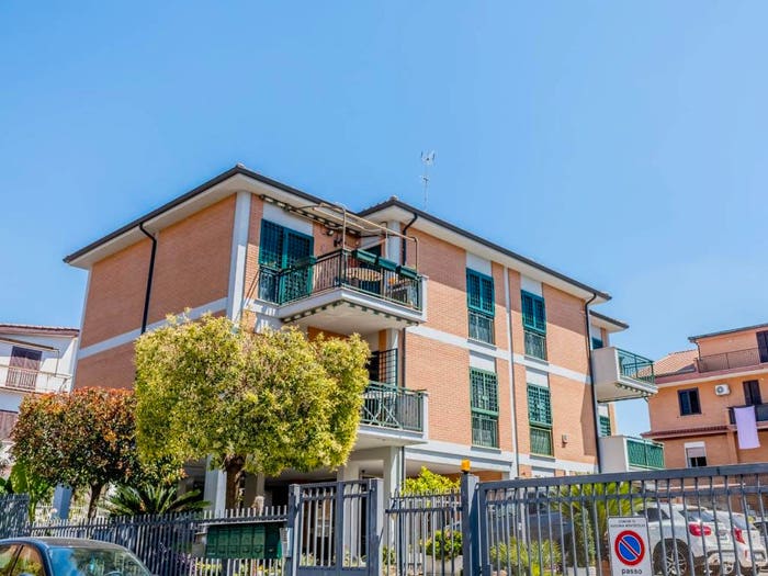 Appartamento trilocale in vendita in Via Alessandro Manzoni, Setteville, Guidonia Montecelio