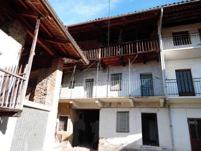 Casa con 6 locali in vendita in via Bienca, Centro, Chiaverano