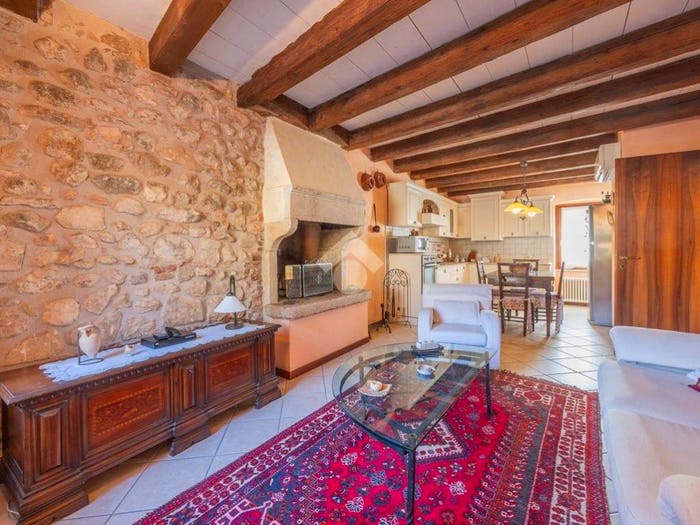 Casa quadrilocale in vendita in Via della Torre, Centro, Fumane