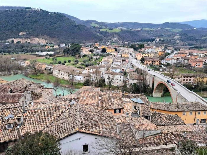 Casa con 6 locali in vendita in Via Manganella Bassa, Centro, Fossombrone