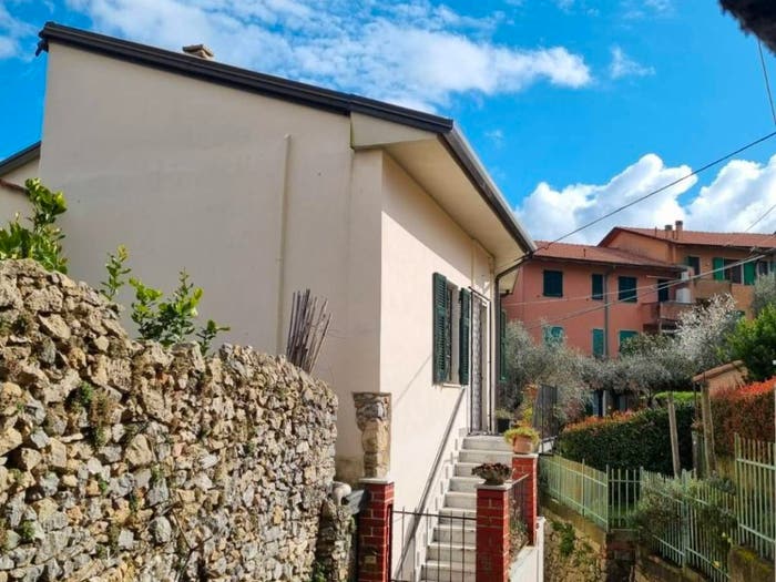 Casa quadrilocale in vendita in Pugliola Solaro, Lerici