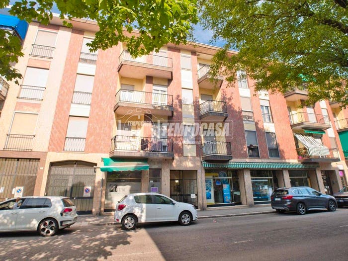 Appartamento trilocale in vendita in Viale Alessandro Volta, San Martino, Novara