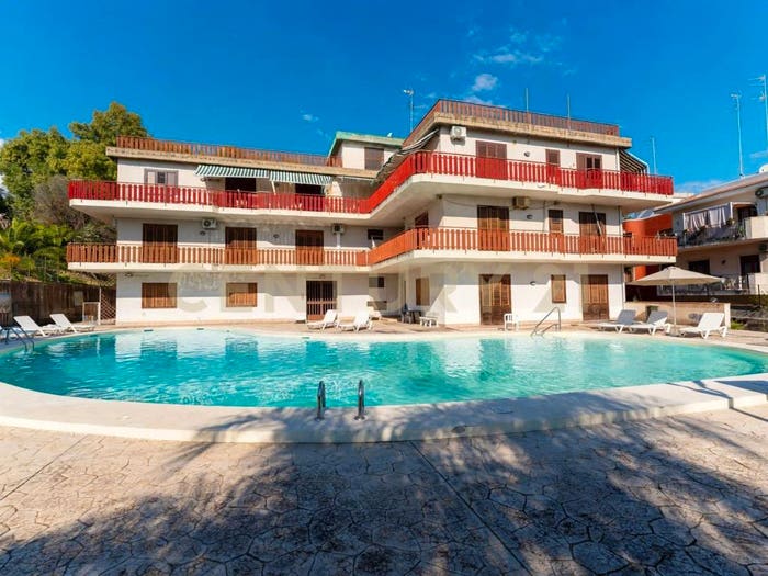 Appartamento con 5 locali in vendita in Via Livorno, Aci Trezza, Aci Castello