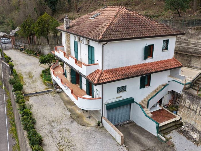 Casa con 5 locali in vendita in Via Corticelle, Mercato San Severino