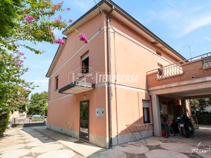 Casa con 5 locali in vendita in Via Gian Battista Venturi A, Centro, Bibbiano
