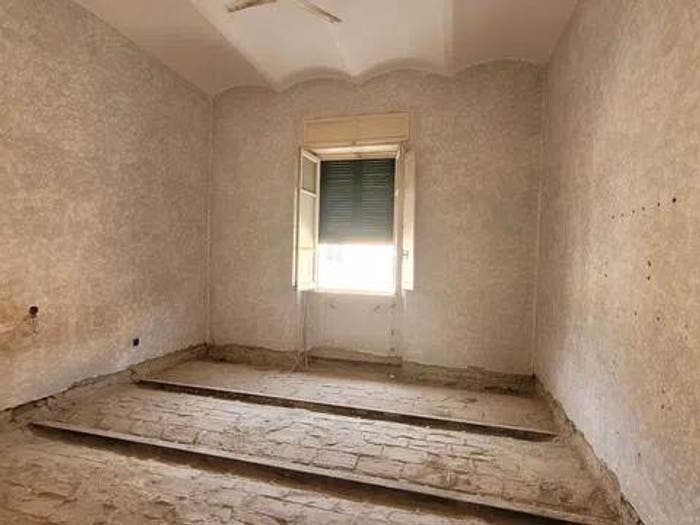Appartamento con 5 locali in vendita in Via Tripoli, Centro Storico, Grosseto