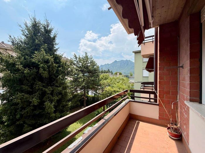 Appartamento quadrilocale in vendita in Via Belfiore, Belledo, Lecco