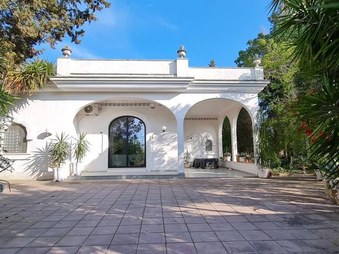 Casa con 6 locali in vendita in Strada Vicinale Pagliere Pozzo Dolce, Cutrofiano