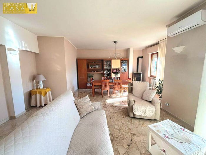 Appartamento con 5 locali in vendita in Via Marcacci, Centro, Montorio al Vomano