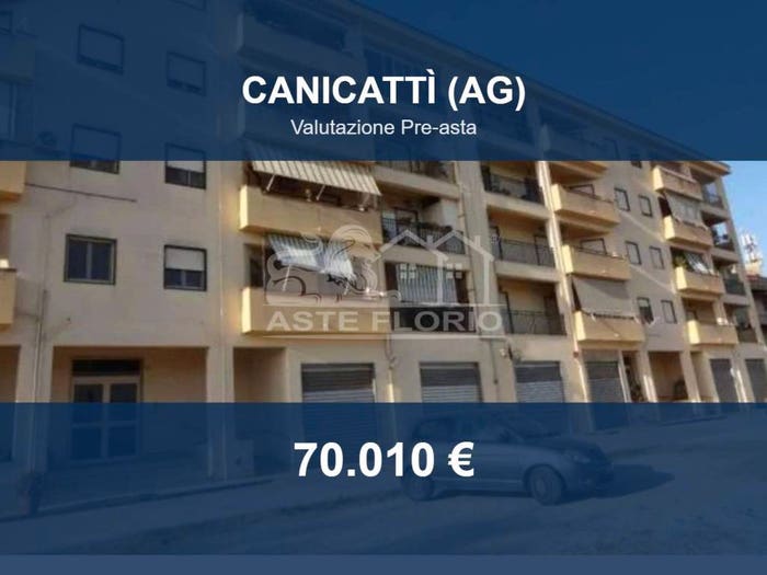 Appartamento con 6 locali in vendita in Via Nilde Iotti, Canicattì