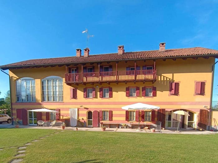 Casa con 6 locali in vendita in Sant'emiliano, Rocchetta Tanaro