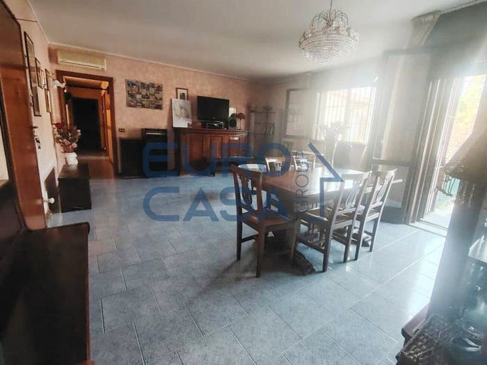 Appartamento trilocale in vendita in Via Vittorio Veneto, Centro, Formigine