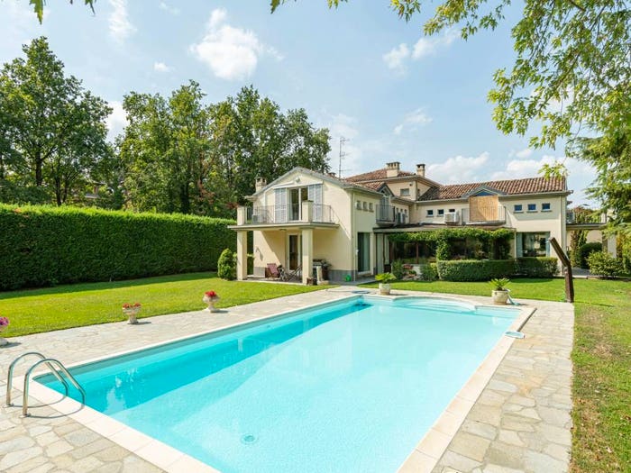 Casa con 6 locali in vendita in Strada Monferrina, Casteggio