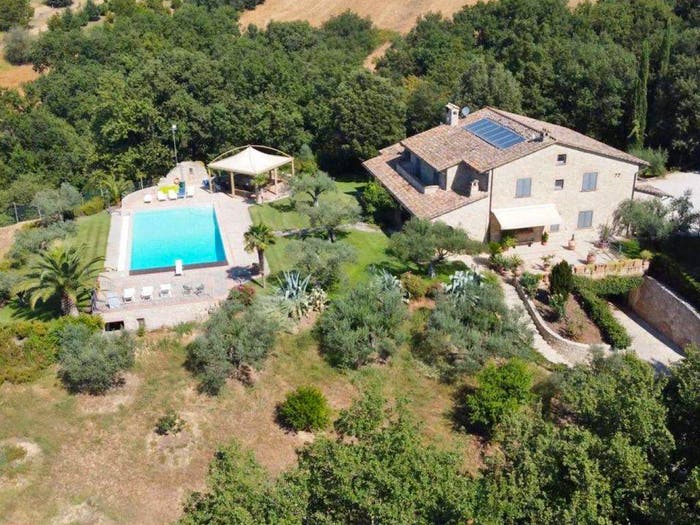 Casa con 6 locali in vendita in via della Fiera, Centro, Collazzone