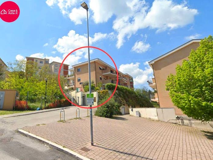 Appartamento con 6 locali in vendita in Via Remo Pagnanelli Macerata MC Italia, Centro, Macerata