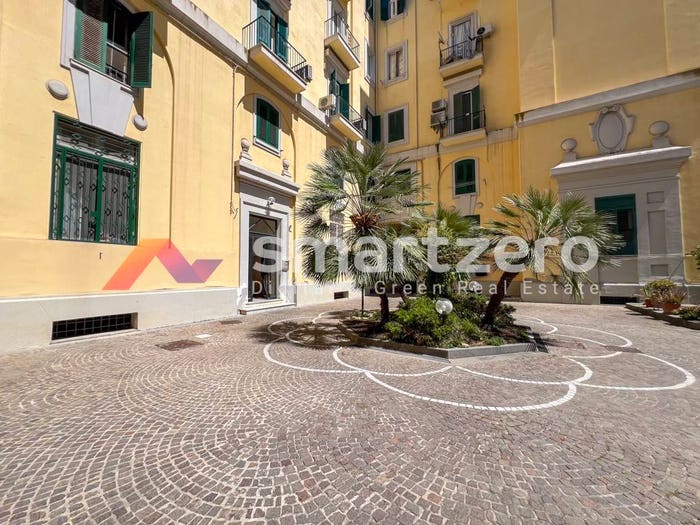 Appartamento trilocale in vendita in Via Francesco Fracanzano, Vomero, Napoli