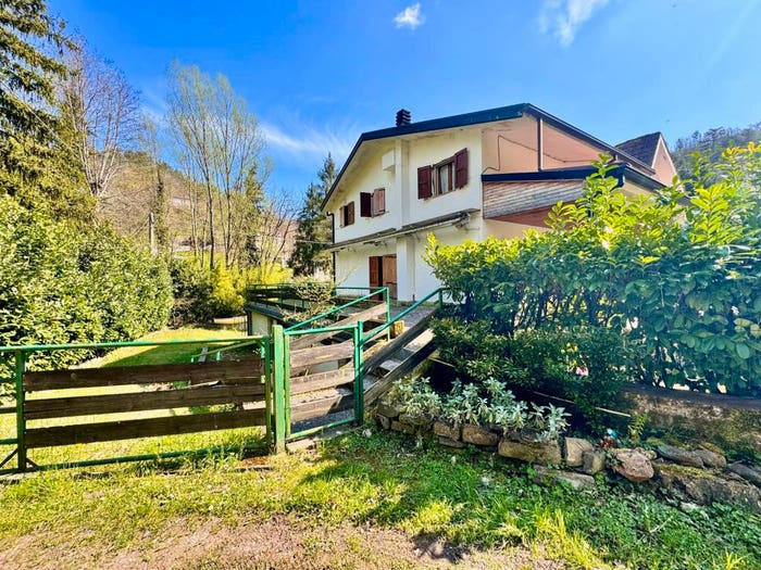 Casa con 6 locali in vendita in Strada Rio Fonti Madognana, Alto Reno Terme