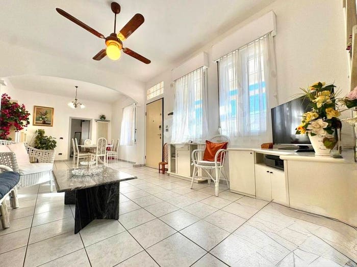 Casa con 5 locali in vendita in Viale LB Alberti, Valverde, Cesenatico