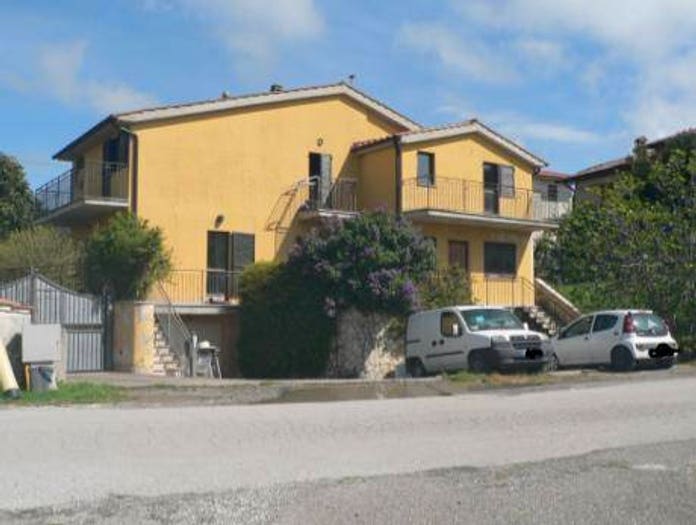 Appartamento con 6 locali in vendita in Via Madonna delle Grazie, Montegabbione