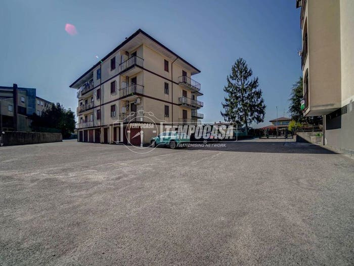 Appartamento quadrilocale in vendita in Via Circonvallazione, Marano Ticino