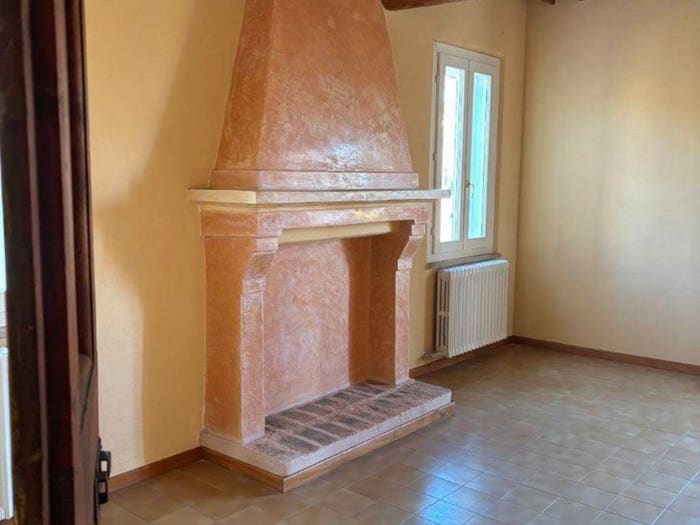 Casa con 6 locali in vendita in Via Guglielmo Marconi, Centro, Poggio Rusco