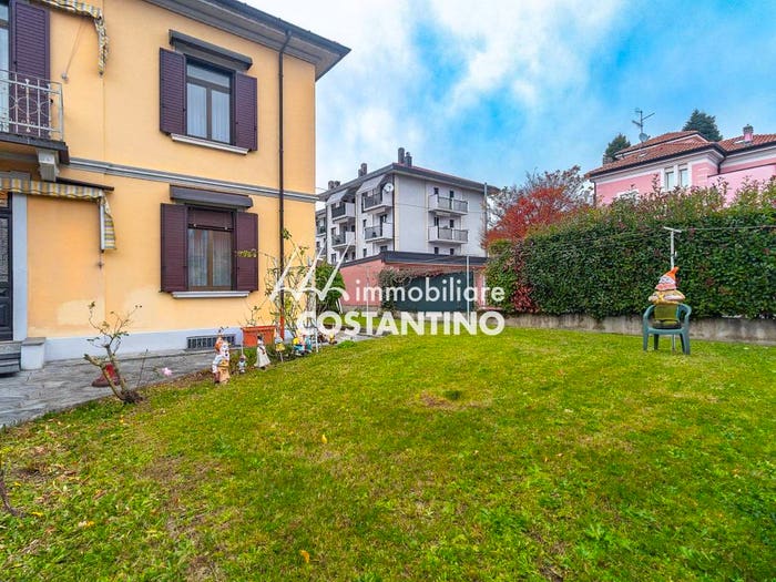 Casa quadrilocale in vendita in Via Bernardino Luini, Centro, Luino