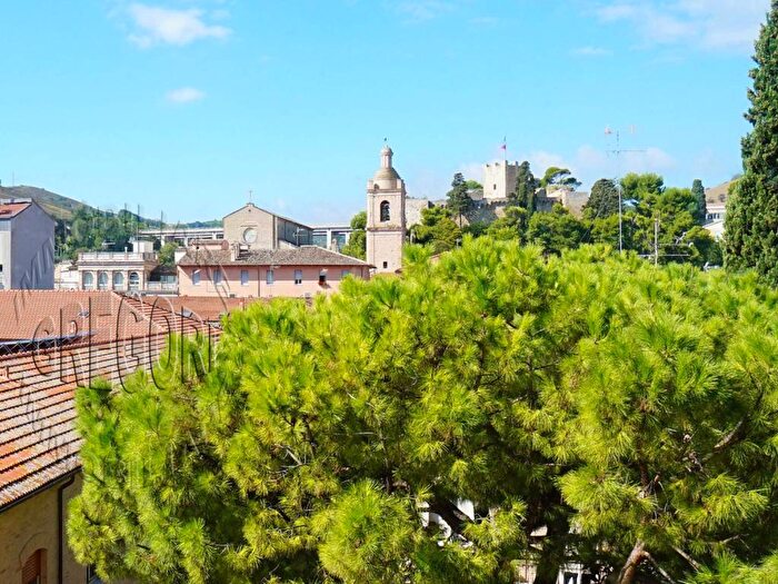Appartamento con 5 locali in vendita in Via Fausto Simonetti, Porto San Giorgio