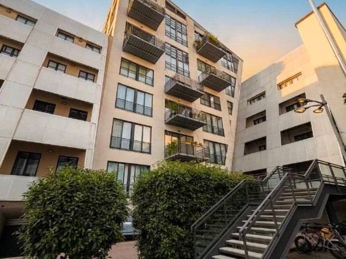 Appartamento quadrilocale in vendita in Viale Ortles, Corvetto, Milano