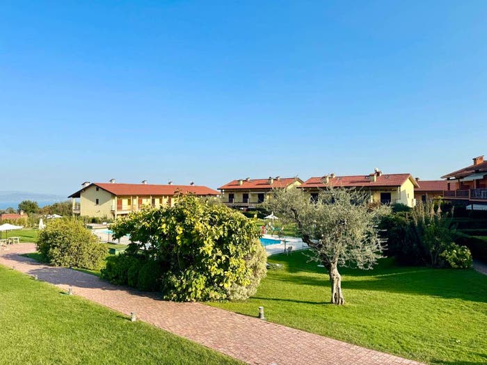 Appartamento trilocale in vendita in Via Borgo Alto, Castello, Puegnago sul Garda