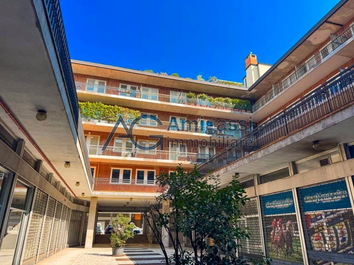 Appartamento con 5 locali in vendita in Via Malj Tabajani, Borgo Palazzo, Bergamo