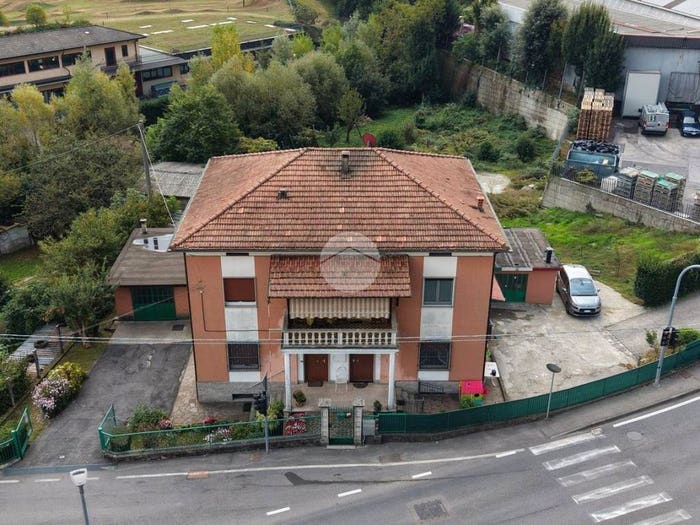 Casa con 6 locali in vendita in Porzione Bifamiliare Via G Quarenghi, Villongo