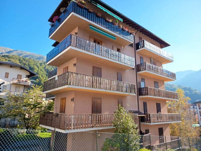 Appartamento trilocale in vendita in Via per Cassina, Moggio